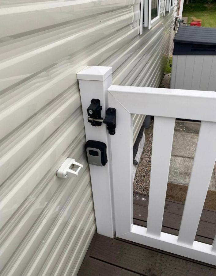 Pebble Ridge Hoilday Home Northam エクステリア 写真