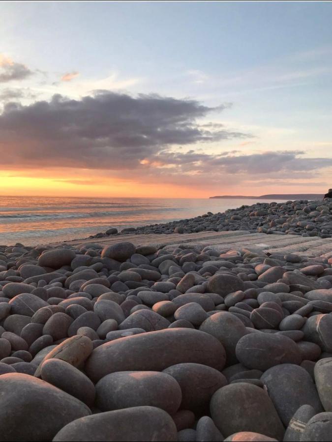 Pebble Ridge Hoilday Home Northam エクステリア 写真